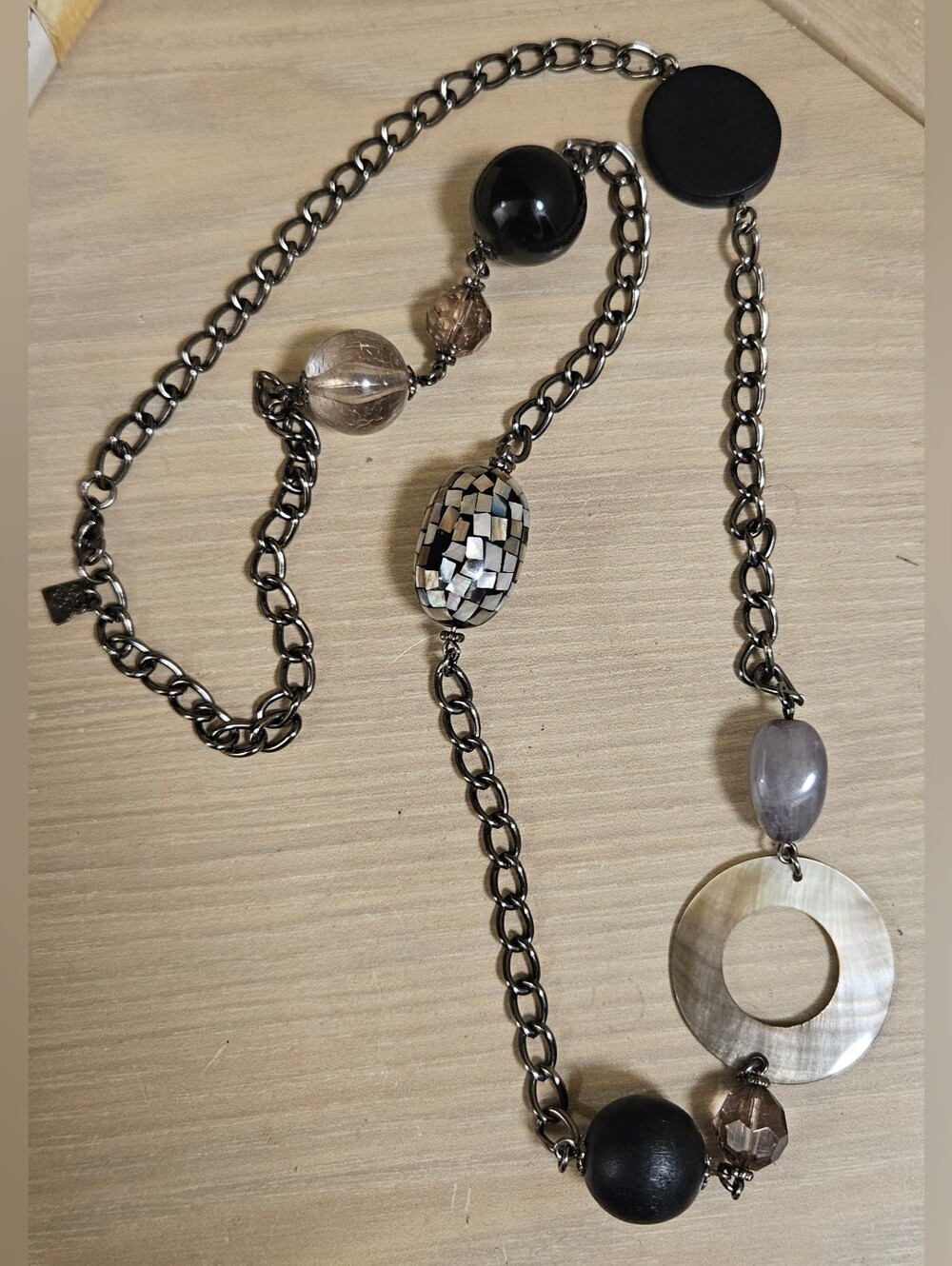 VINTAGE COOKIE LEE gunmetal-tone chain mosaic Abalone Shell Bead 30" Necklace